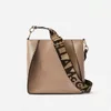 2021 protezione ambientale in pvc Borsa tote Borse a tracolla singole classiche con design a foro cavo e borsa messenger con chiusura con fibbia magnetica aperta