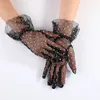 Zomer vrouwen dunne korte tule handschoenen stretchy mesh gaas spots pure flexibele accessoires volledige vingerhandschoenen 1 paar