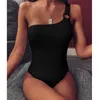 Sexig en axel bit baddräkt kvinnor baddräkt solid bodysuit monokini baddräkter strand bär baddräkt 210521