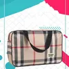 Non-Woven Plaid Bathing Bag For Men And Women Universal Wash Waterproof Bath Pocket Travel Storage 210729