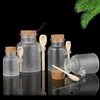 コルクキャップとスプーンバスソルトマスクパウダークリームパッキングボトルメイクアップストレージ瓶daw68を持つ曇りのあるプラスチック化粧品のボトル容器