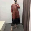 빈티지 레이스 패치 워크 PU 가죽 여성 드레스 숙 녀 3 분기 슬리브 Pleated Midi Dresses 패션 탄성 허리 긴 드레스 210414