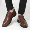 Nuove scarpe in pelle di alta qualità Scarpe basse da uomo Scarpe casual da uomo di moda Marca da uomo Morbide e confortevoli Stringate Nero 38-47