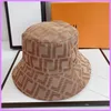 버킷 모자 패션 여성 Casquette Mens Brim Hat F 편지 디자이너 모자 모자 여름 장착 야구 모자 클래식 어부 D222231F
