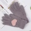 5本の指の手袋女性冬のウールフルフィンガーキュートラブハート厚いぬいぐるみサーマルリストウォーマー