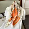 Bufandas 2021 Four Seasons 70X70CM Chales de satén con estampado de seda Pañuelo cuadrado pequeño de lujo Pañuelo protector solar de moda