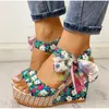 Kvinnor Sandaler Dot Bowknot Design Platform Wedge Kvinna Casual High Increas Skor Ladies Fashion Ankel Rem Open Toe Sandals Y0721