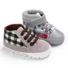 Primeros pasos Otoño Invierno Zapatos de bebé Niños pequeños Niñas Zapatillas de cuna de suela blanda Moda Pequeña tela escocesa Antideslizante Deportes