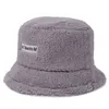 Mulheres Inverno Engradear Quente Faux Fleece Bucket Hat Letras Etiqueta Sólida Cor Harajuku Estudante Ajustável Fisherman G220311