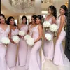 2021 Afrika Mermaid Nedime Elbiseler Allık Pembe Hizmetçi Onur Düğün Misafir Elbise 3D Çiçekler V Boyun Bir Omuz Gelinlikler Abiye