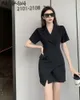 Matakawa Garnitur Dress Summer Korean Korean Button Szata Femme Nieregularne Eleganckie Vestidos Slim Talii Krótkie Mini Sukienki 210513