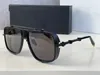 Mode Popular Designer 104 Solglasögon för män Vintage Square Shape Punk Hemming Glasses Avantgarde Klassisk stil Toppkvalitet Anti-ultraviolett Kom med Box