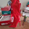 Sexy charol muslo botas altas mujeres tacones altos sobre la rodilla botas para mujer punta blanca rojo fetiche fiesta zapatos largos 211012