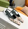 Echt lederen onderkant vrouwen lage hak 3,5 cm sandalen mode hot boor borduren naaien gesp trouwschoenen luxe tentoonstelling party platte schoenen leveringsdoos 35-41