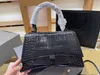 2021 Diseñadores de lujo Bolso de hombro de alta calidad para mujer Bolso de hombro Bolsos de madre de moda para mujer Bolsos de teléfono móvil cossbody totes Temperamento elegante