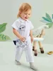 Baby dinosaur brief grafische polo nek jumpsuit zij