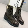 2021 haute qualité mode luxe designer marque femmes bottes vente directe d'usine boucle en métal amovible Martin bottes taille 35-41 avec boîte