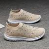 Storlek 35-43 mode mayforest kvinna skor sommar mjuka loafers lata lätta mesh casual sko kvinnor sneakers tenis röd svart promenader grossist