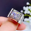 Luxe Super Big Sparking Moissanite Mannen Ring Real 925 Silver Wedding 11 * 11mm Maat Spier Power Style Man Gift