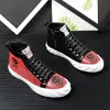 Luxury Skull Lace-Up Men Boots Diamond Rhinaistones Spikes Rivets Rivets Farts Casual Flats Sneakers Designer Locs B76