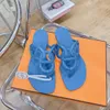 Lyxdesigner kvinna ihålig dam sandaler gris näsa tofflor flattie breda svarta gummi flip-flops strand kvinnor skor naken behagligt bred platt med låda storlek 35-41