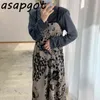 Coreano Chic Otoño Retro Halo Dye Impreso Spaghetti Strap Vestido Suelto O Cuello Camisetas Mujeres Sólido Algodón Top Manga Larga 211108