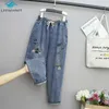 8265 Mujeres Moda Corea Estilo Dibujos animados Gato Bordado Baggy Cintura Elástica Alta Denim Pantalones Recortados Mujer Harem Jeans 210720