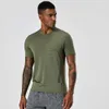 Sommar Sport Mäns Fitness Suit Short Sleeve Lätt Bräcklig Casual Loose Large Running Fast Dry T-Shirt X0322