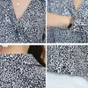 Camicie da donna coreane Camicette leopardate Camicia a maniche lunghe Top Donna Chiffon Stampa Taglie forti Scollo a V 210427