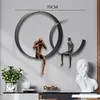 Pensatore creativo Figura 3D Stereo Wall Hanging Decorativo per la casa Moderno Artigianato in ferro battuto Sfondo Decorazione Ornamenti figurine