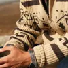 Sweter męska Lapel Cardigan Dekorowanie Drukowane Europejski i Amerykański Ręcznie Knitting Wool Soft Stretch Coat Loose Różne Rozmiar Męski sweter