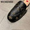 Geborduurde Bee Muilezels Schoenen Metalen Gesp Lederen Instapper Platte Comfortabele Schoonheid Halve Slipper Knus 210611