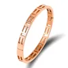 Trendiga ihåliga fyrkantiga armband rostfritt stål armband för kvinnor män geometriska armbanden smycken moat manschett gåva