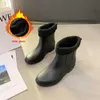 Frauen Regen Stiefel Mode Rutschfeste Damen Wasserdichte Damen Pelz Plüsch Wohnungen Plattform Winter Warme Weibliche Chelsea Schuhe Slip Auf y0914