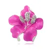 Glänsande emaljrosa blomma broscher för kvinnor Corsage Crystal Rhinestone Epoxy Blommor Pins Bröllopsfest Bridal Brooch Bouquet Smycken Gifts