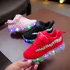 Boyutu 21-30 Çocuk Nefes Kaymaz Sneakers Aydınlık Sneakers Erkek Kızlar Için LED Işık Ayakkabı Bebek Parlayan Rahat Ayakkabılar 210329