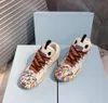 Diseñador de lujo Zapatos casuales unisex Costuras de cuero de color Zapatillas de deporte de piel de vaca Zapatos de arena con cordones para exteriores