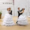 VILEAD 13cm 23cm Resin Wedding Couple Doll Figurines Romantic Wedding Ornament Europe Wedding Figures Sweet Home Accessories 210811