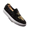 2022 Neue Löwenzahnspike Flache Lederschuhe Strass Mode Männer Stickerei Loafer Kleid Rauchen Slipper Casual Diamond Schuh