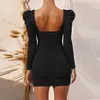 Puff Sleeve Sexig Party Dress Square Krage Höst Basic Wrap Ruched Slim Winter Fashion Mini Club Bodycon Dress Woman 210419