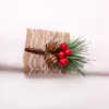 Rings de serviettes Ensemble de 12 ongles de 12, à la main rustique par pinecones et baies, anneau pour mariage de Noël