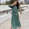 ボウネックポリカのドット女性のドレスフルスリーブ弾性ウエストシフォンプリーツの女性のドレス秋のMidi Vestidos Femme 210522