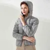 Autunno Inverno Donna Ultra Light Short Down Coat 90% White Duck Parka con cappuccio Slim Zipper Snow Jacket Outwear 210430