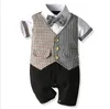 Baby pojkar gentleman stil rompers sommar toddler pojke väst bowtie romper spädbarn kortärmad jumpsuits barn bomull oniesies