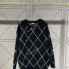 ファッションパリのストリート愛好家の女性セーターデザイナーハイエンドCレター刺繍ブラックセーターコンフォートウォームパーソナリティ