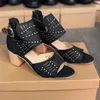 2021 Mode Femmes Sandale Robe d'été Sandales à talons hauts Chaussures de créateurs Sandales de plage avec cristaux Bonne qualité EU35-43 W13