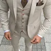 Slim Fit Casual Men Passar Beige 3 Piece Jacka Med Byxor Vest Ny Mode Man Blazer Skräddarsydda Bröllop Bröllop Tuxedo Ny Ankomst X0608