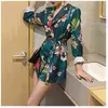 Sommer Neue Mode Damen Gedruckt Lange Blazer Frauen Floral Kleinen Anzug Frauen Zweireiher Dünne Jacke Und Breite Bein Shorts anzug 210419