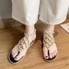 Parel Sandalen Vrouwen 2024 Zomer Nieuwe Luxe Diamant Instelling Slippers Sandalen Mode Strass Platte Slippers Elegante Romeinse Schoenen