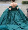 Koyu yeşil quinceanera elbiseler Saten omuz dantel aplike boncuklu resmi yarışçı elbisesi tatlı 16 balkon süpürme tren özel yapılmış vestidos